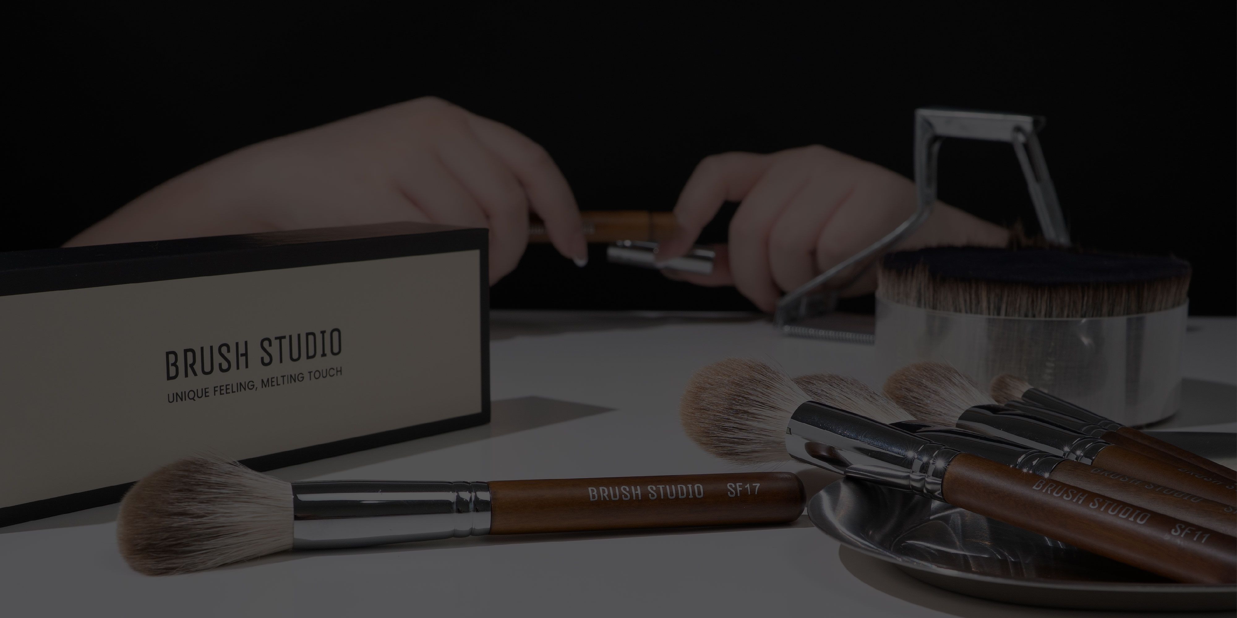 รับผลิตแปรงแต่งหน้า OEM Brush Studio — สร้างแบรนด์แปรงของคุณเอง